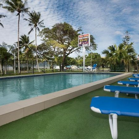 Coral Towers Holiday Suites Кернс Екстериор снимка