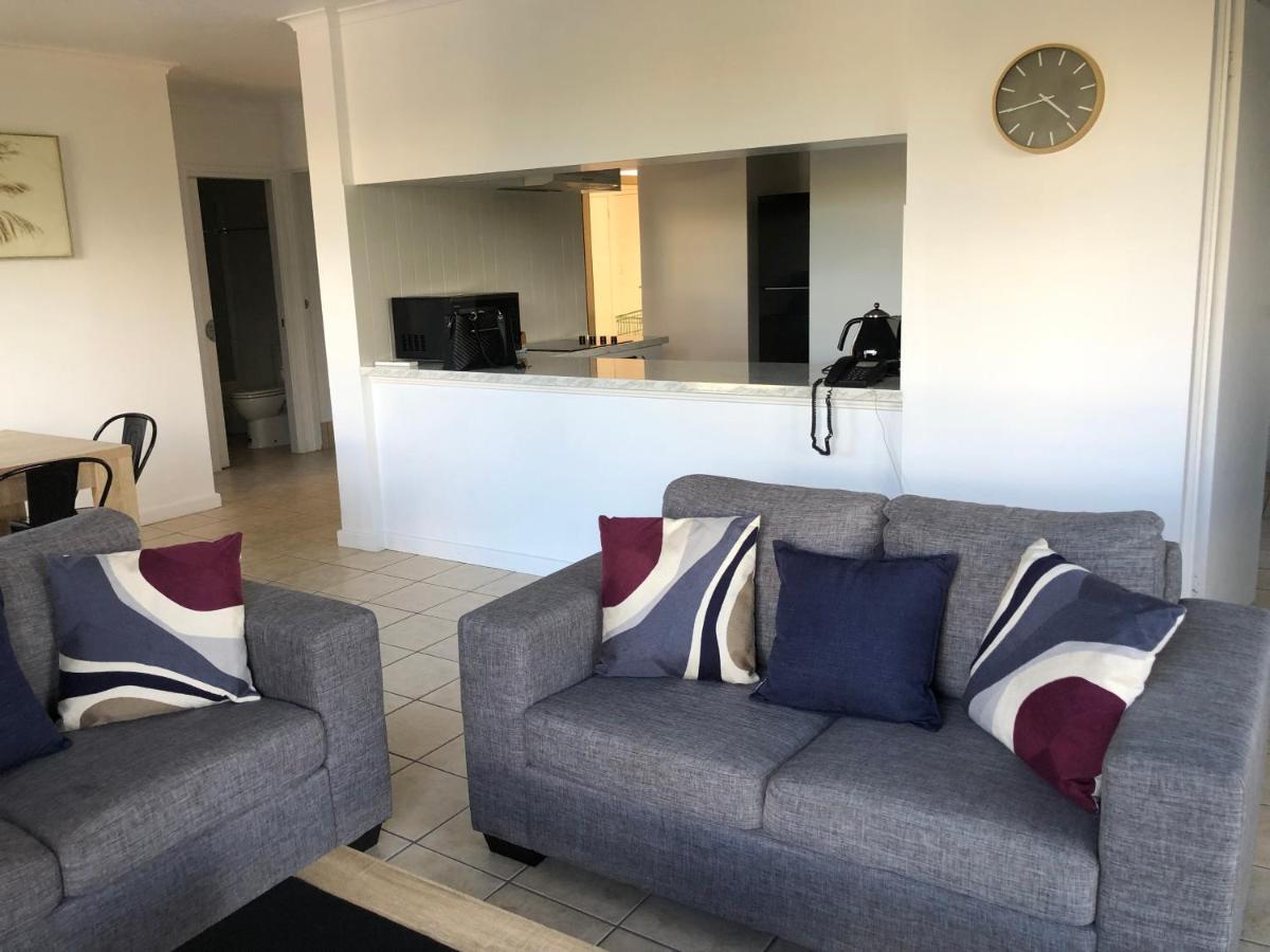 Coral Towers Holiday Suites Кернс Екстериор снимка