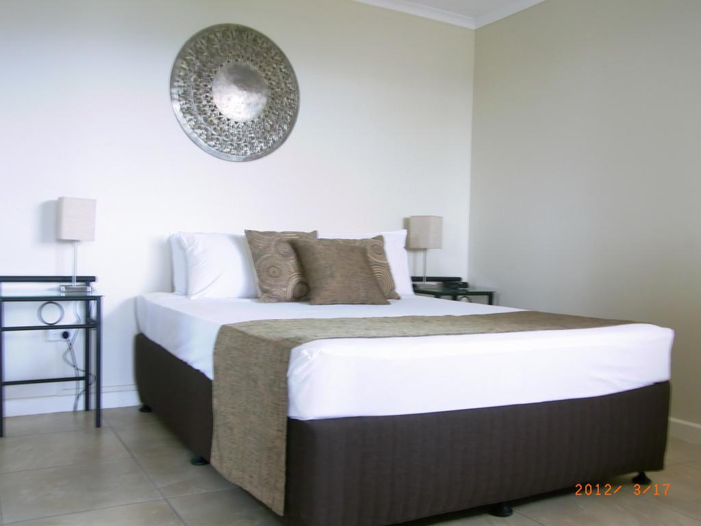 Coral Towers Holiday Suites Кернс Екстериор снимка